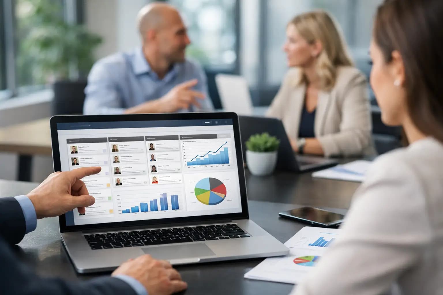 Nejlepší CRM pro B2B prodej pro rostoucí firmy